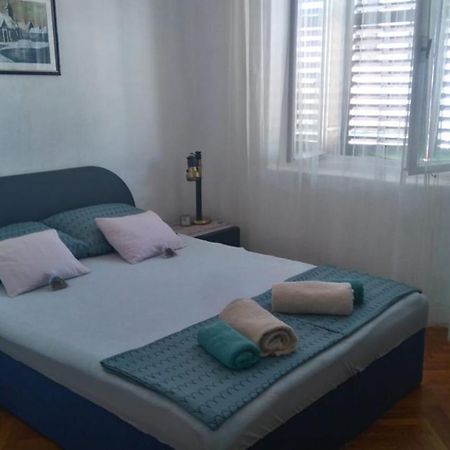 Guest House Oleander Zlarin Bagian luar foto